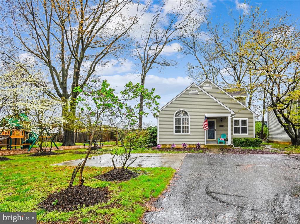 1549 Ritchie Ln