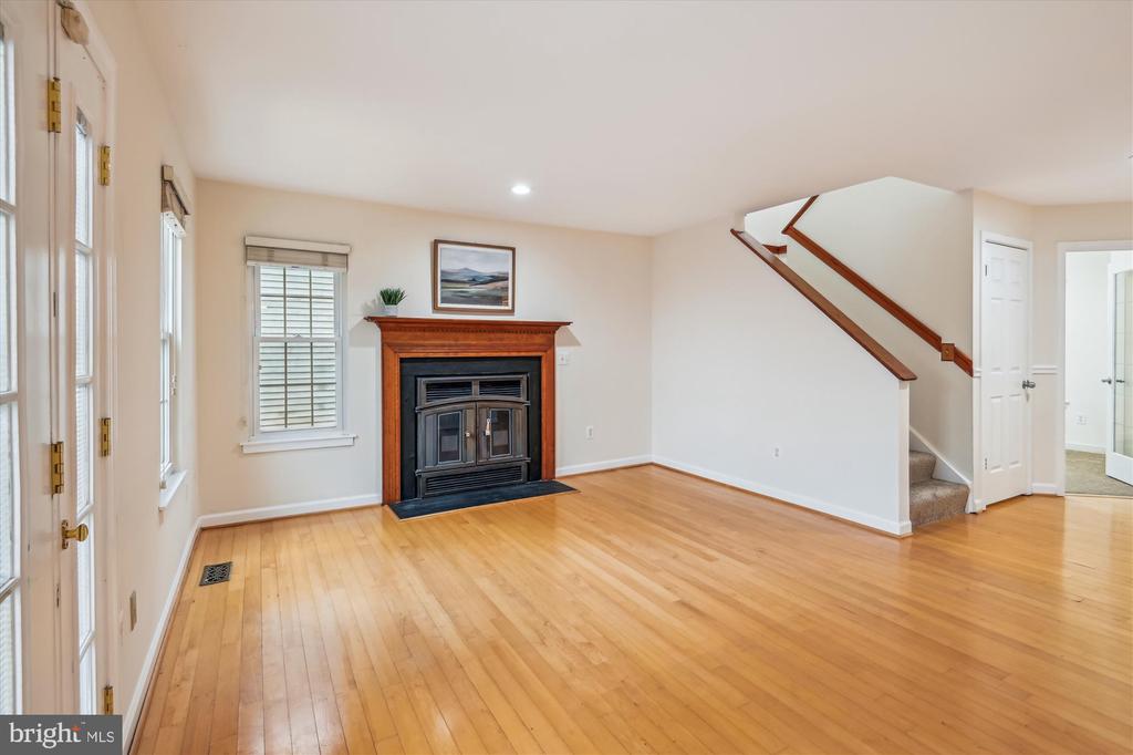 1549 Ritchie Ln