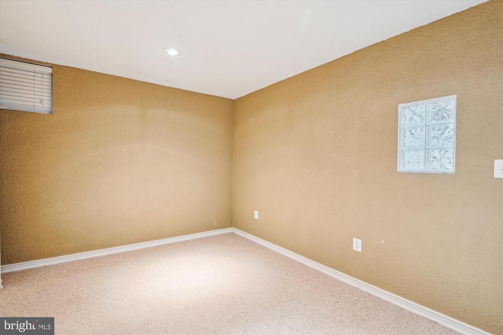 1549 Ritchie Ln