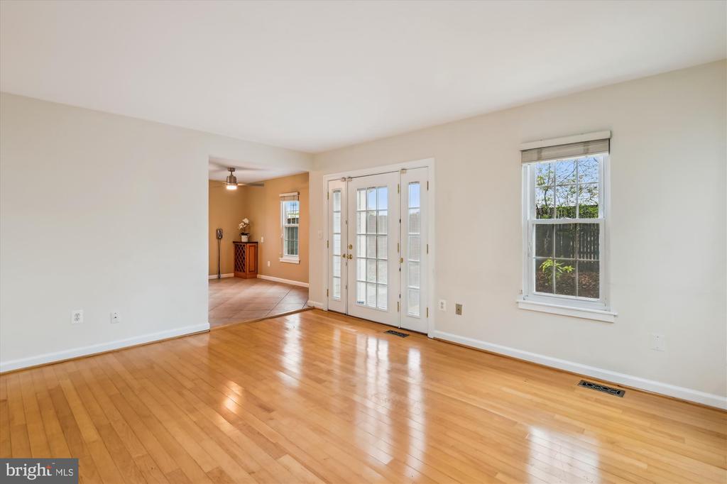 1549 Ritchie Ln