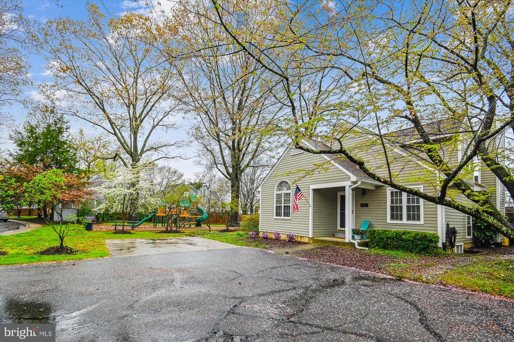 1549 Ritchie Ln