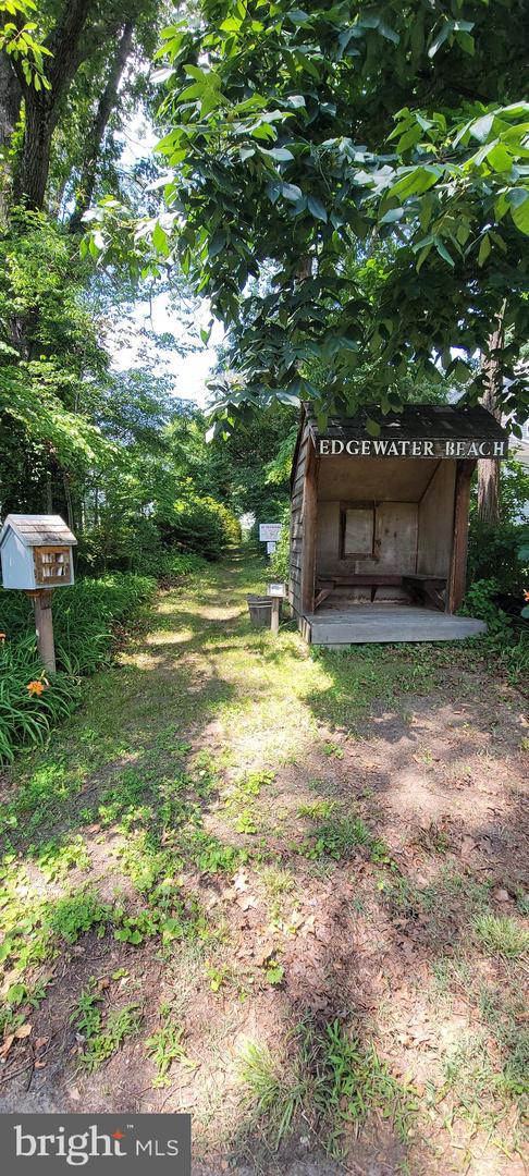 2946 Edgewater Dr