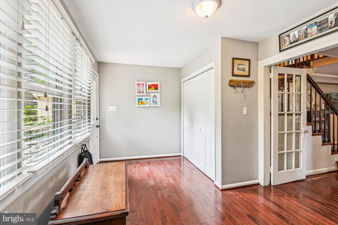 2946 Edgewater Dr