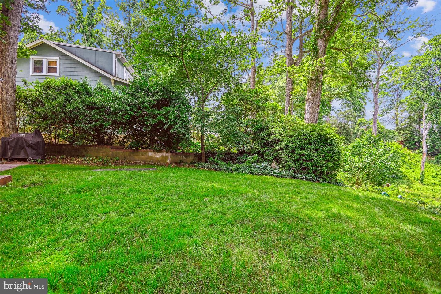 2946 Edgewater Dr