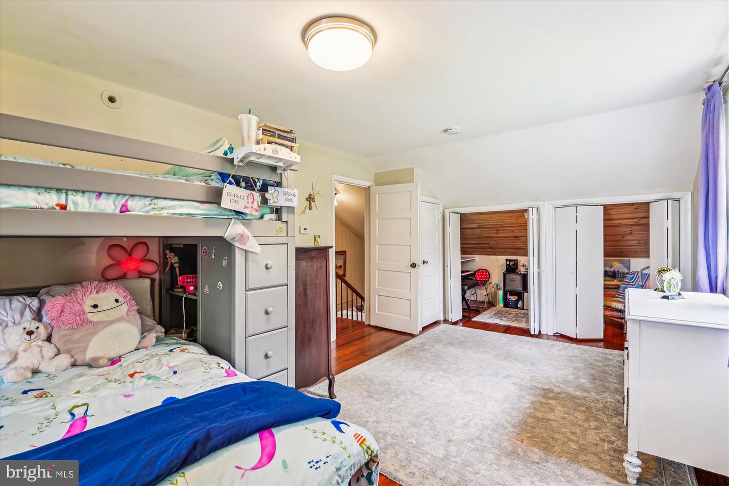 2946 Edgewater Dr