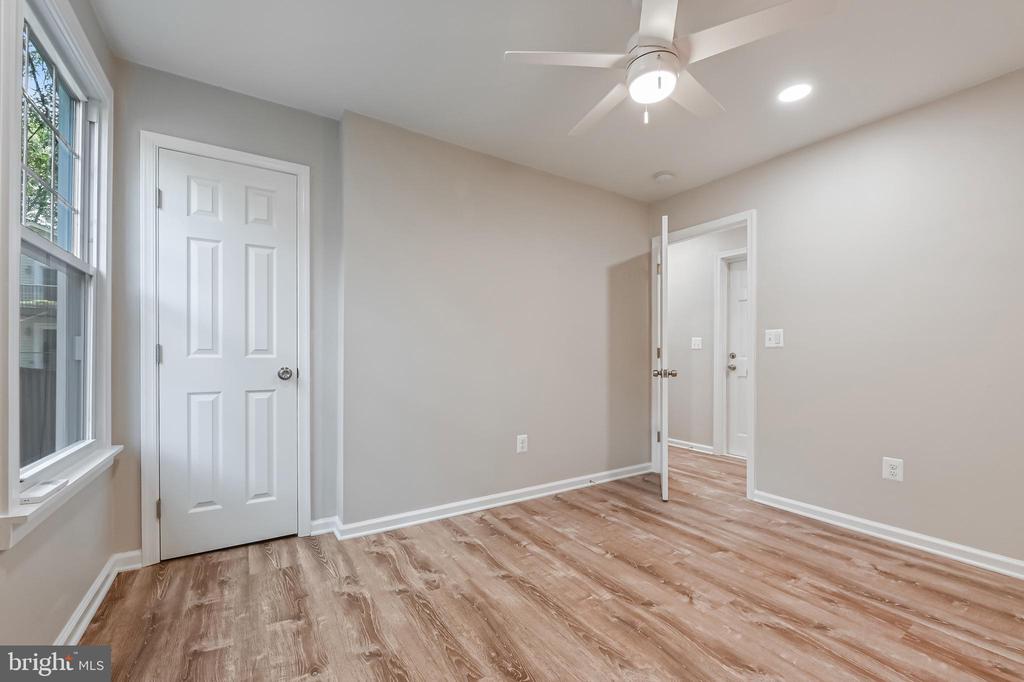 405 Bayview Dr