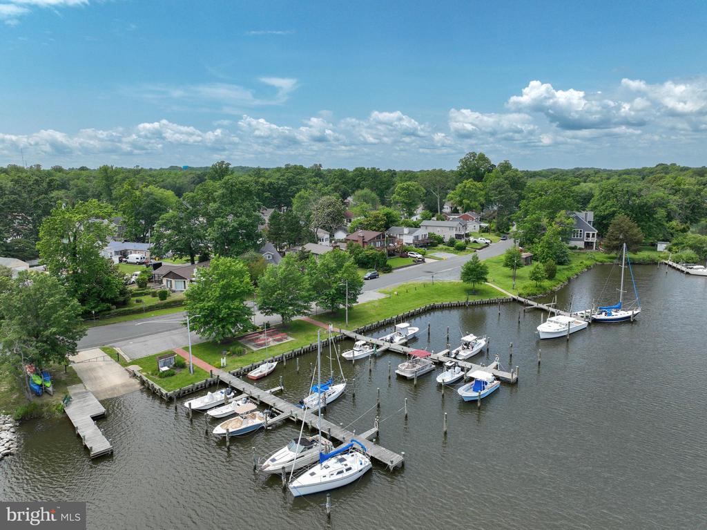 405 Bayview Dr