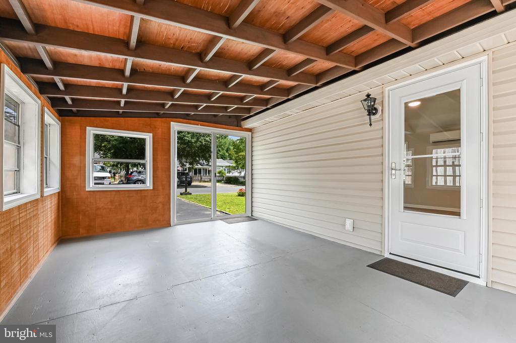 405 Bayview Dr