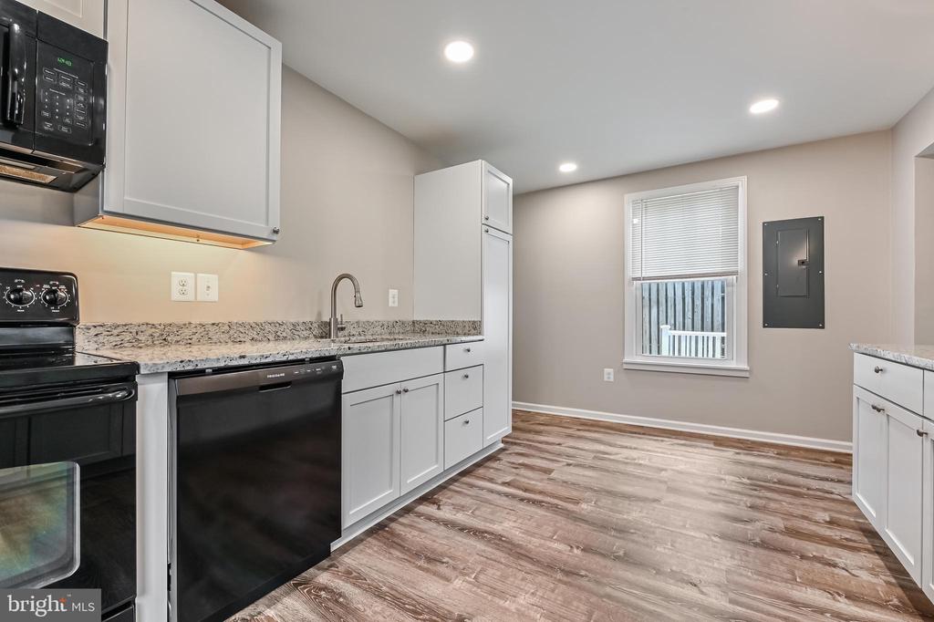405 Bayview Dr