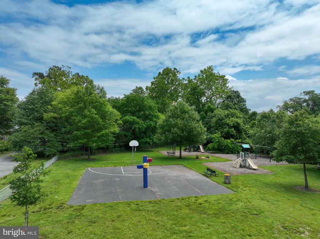 405 Bayview Dr
