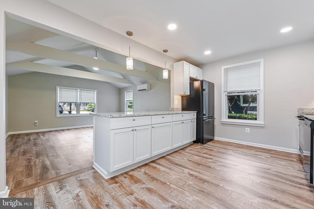405 Bayview Dr