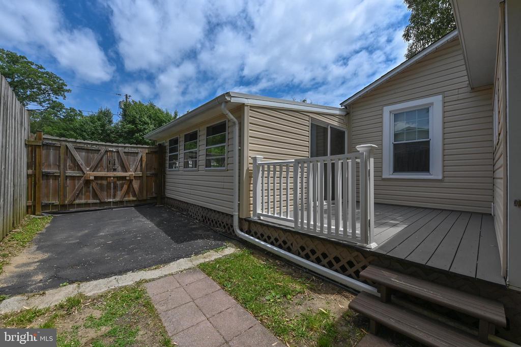 405 Bayview Dr