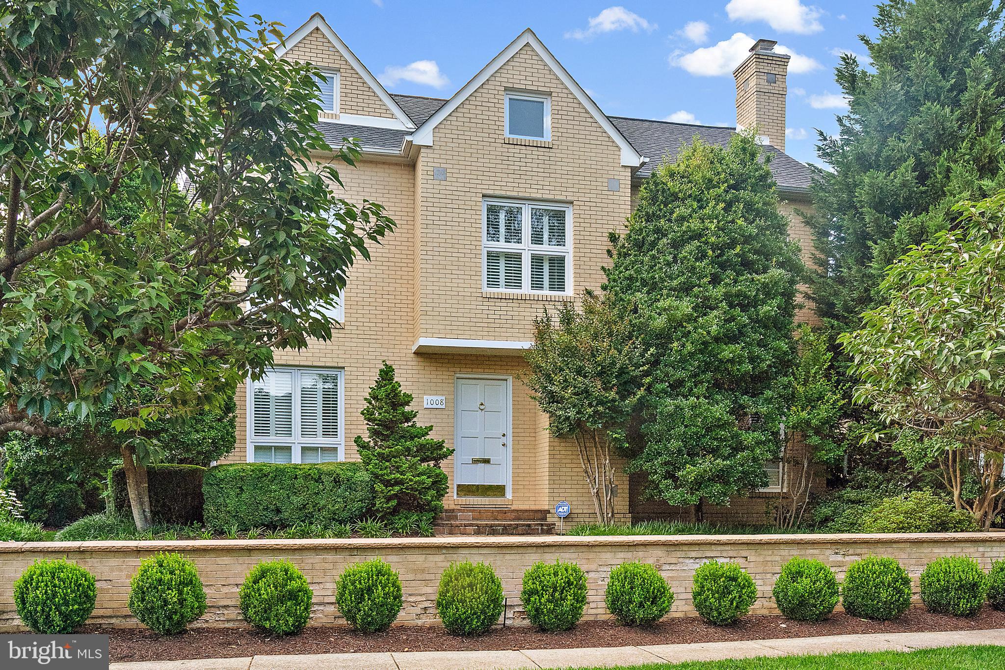 1008 Boucher Ave