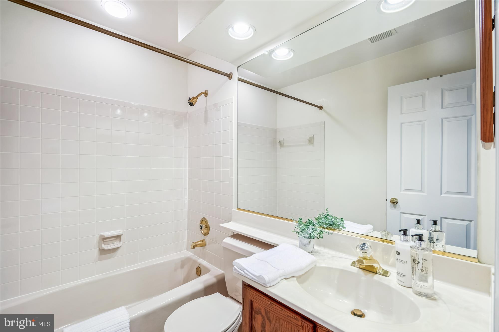 124 CRANES CROOK LANE