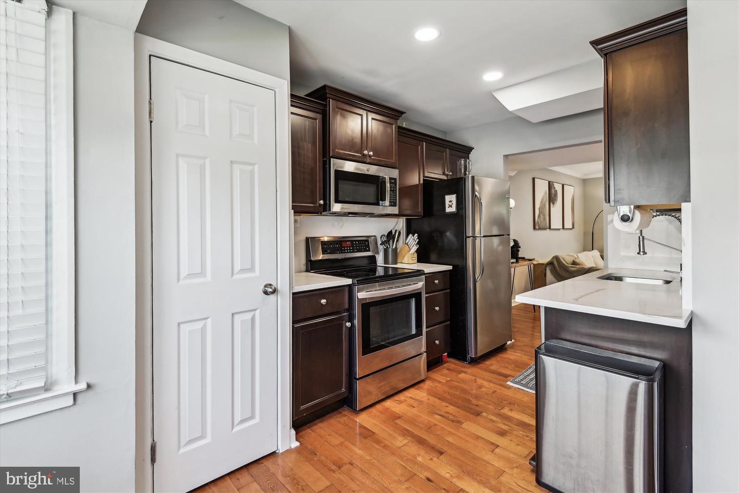 1784 Sharwood Pl