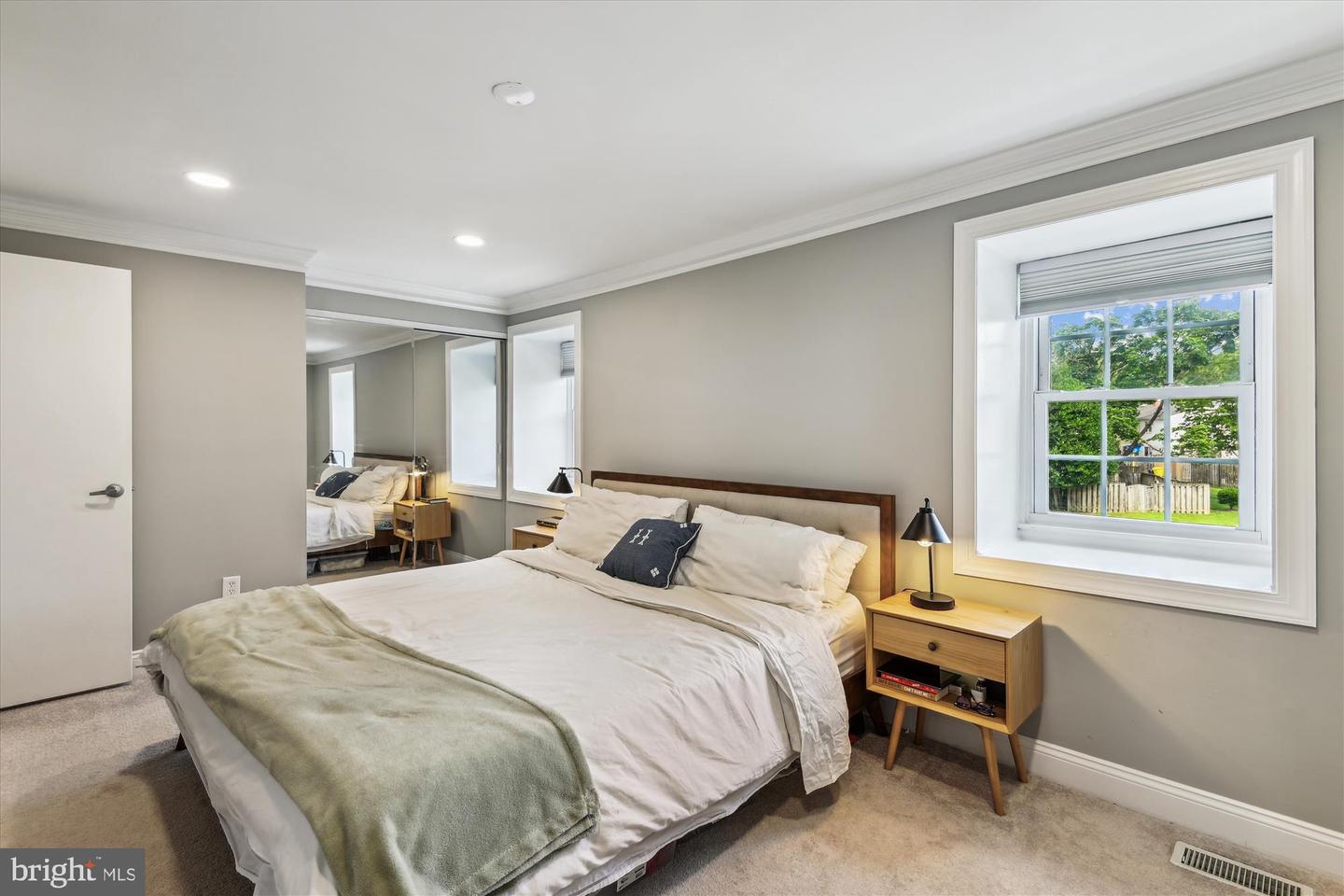 1784 Sharwood Pl