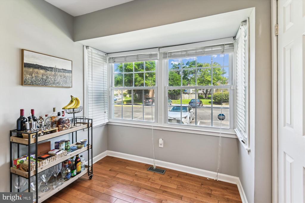 1784 Sharwood Pl