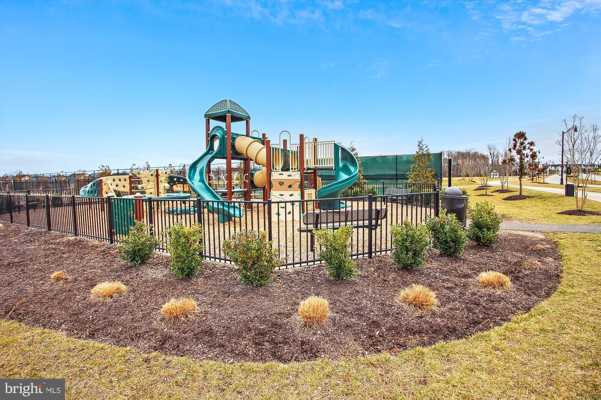 2930 Levee Dr