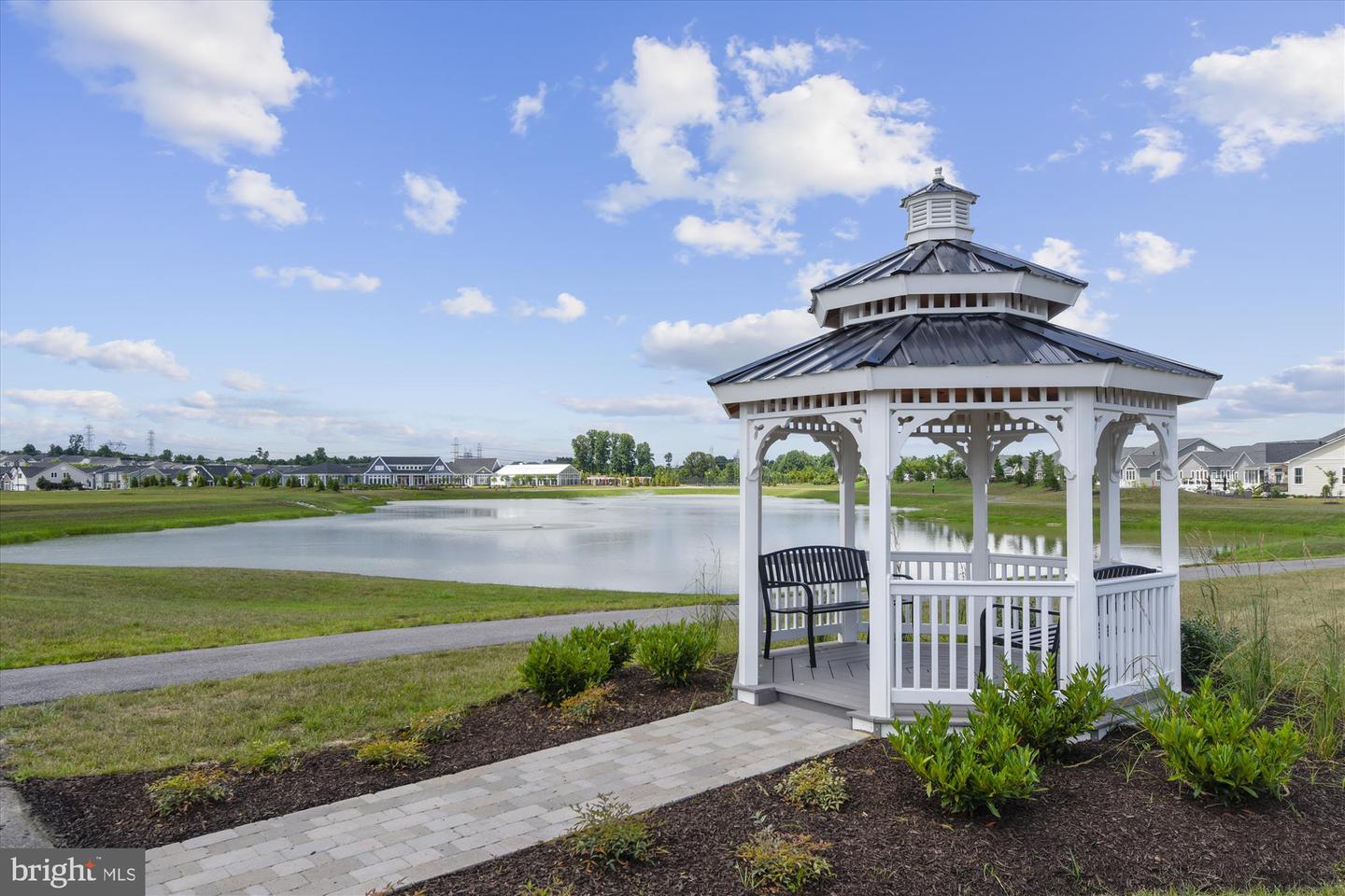 2930 Levee Dr