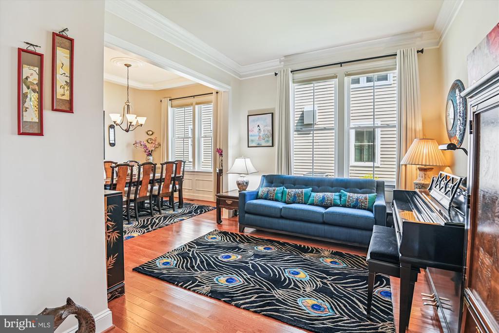 2930 Levee Dr