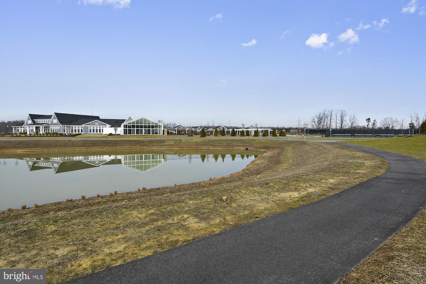 2930 Levee Dr