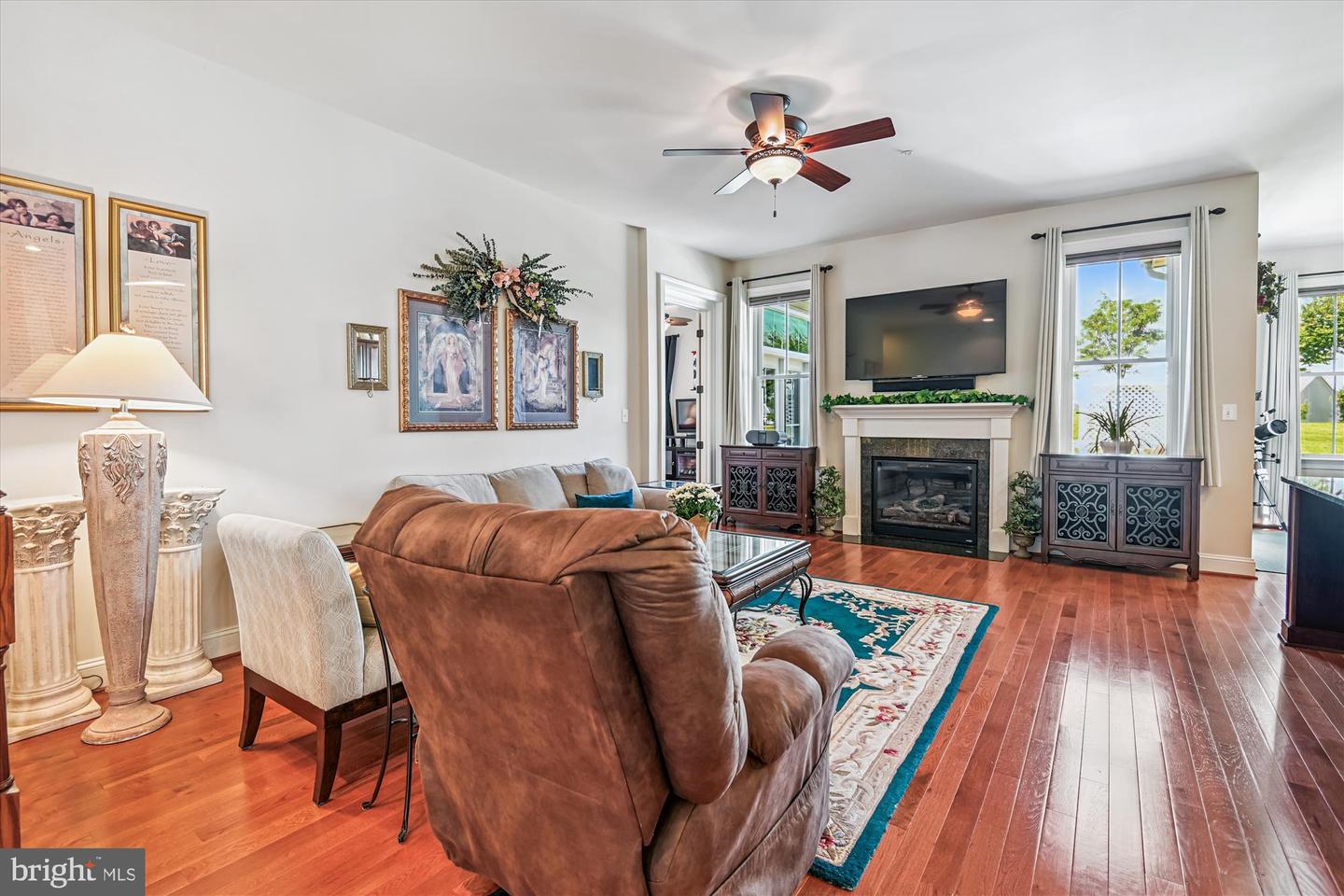 2930 Levee Dr