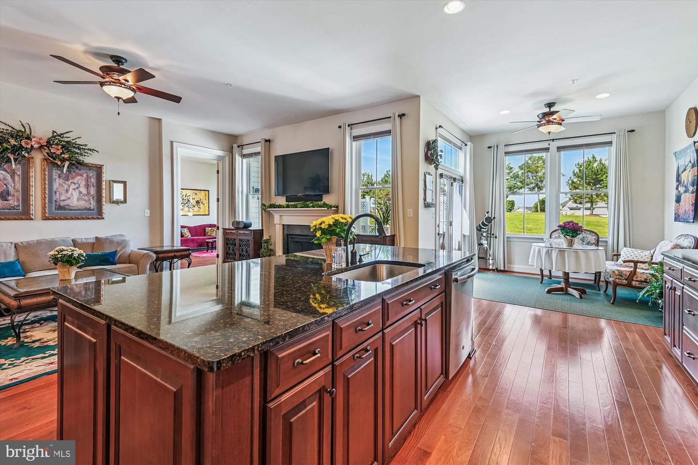 2930 Levee Dr