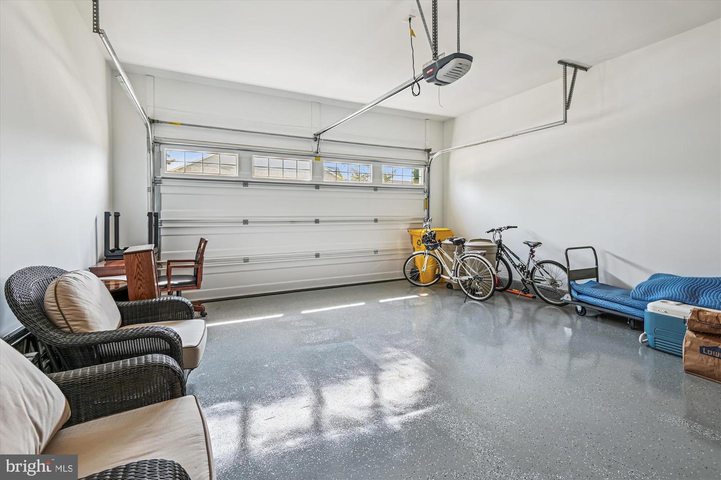 2930 Levee Dr