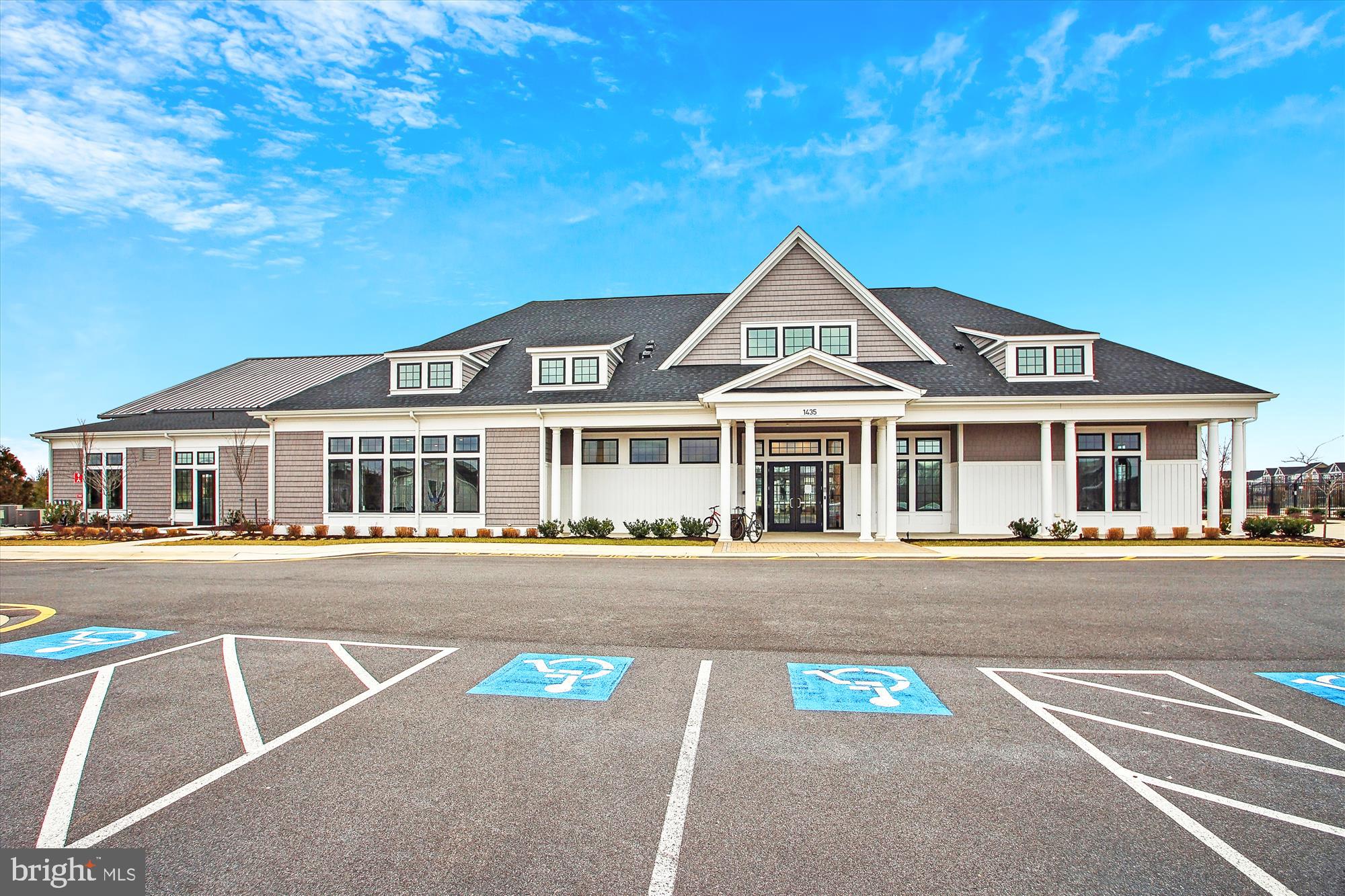 2930 Levee Dr