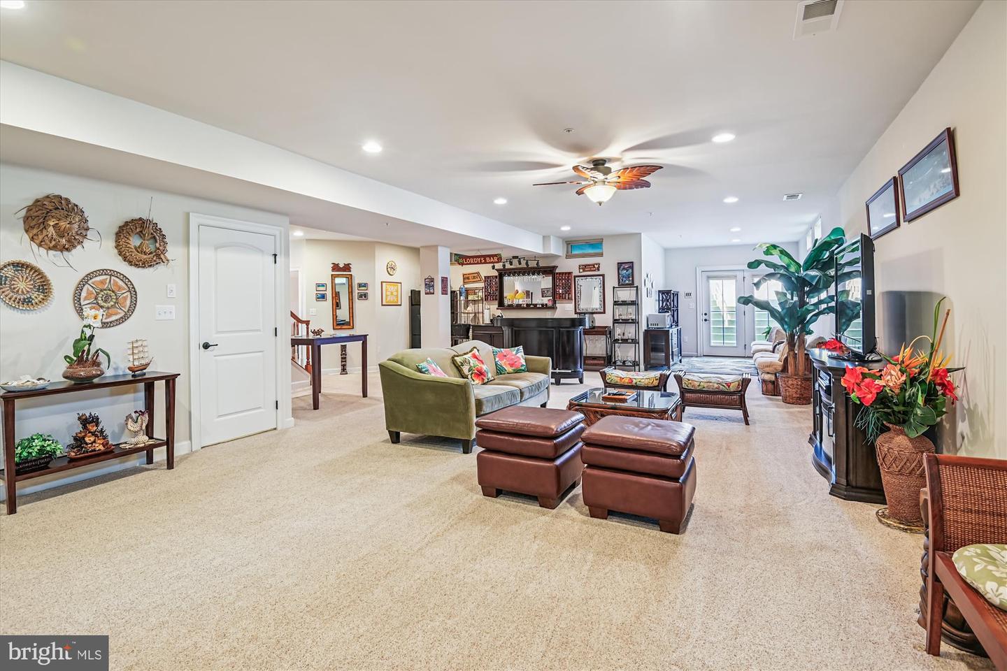 2930 Levee Dr