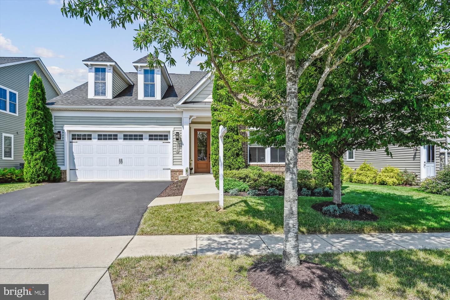 2930 Levee Dr