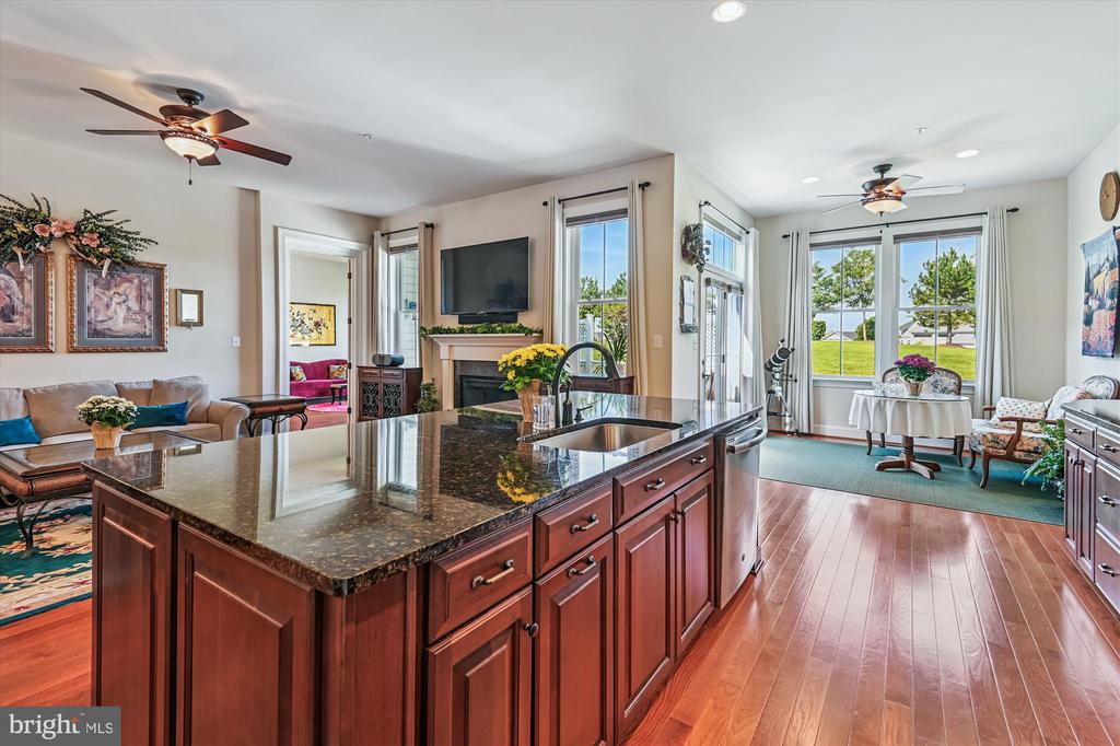 2930 Levee Dr