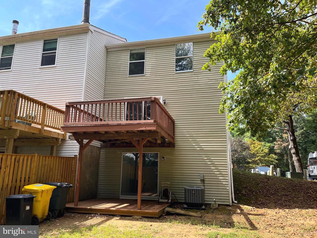 1185 PALMWOOD COURT