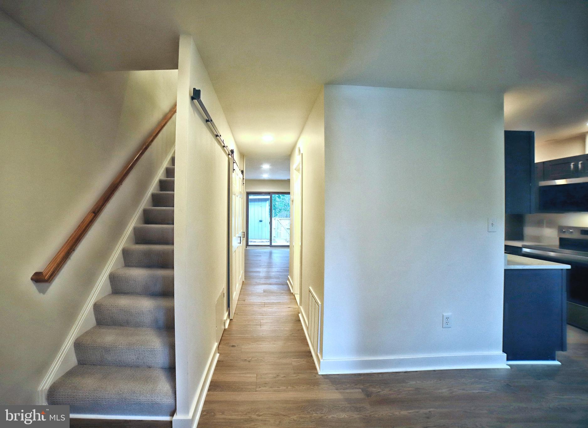 1021 CEDAR RIDGE COURT