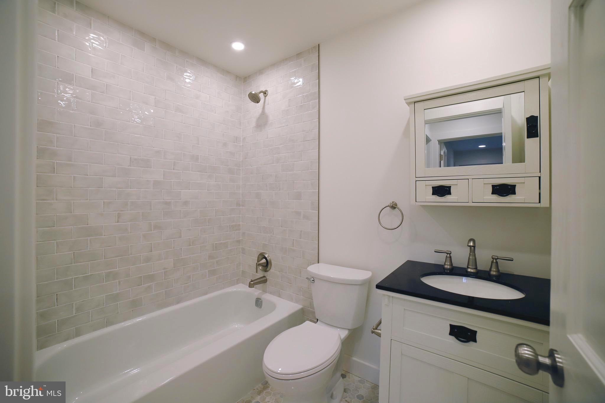 1021 CEDAR RIDGE COURT