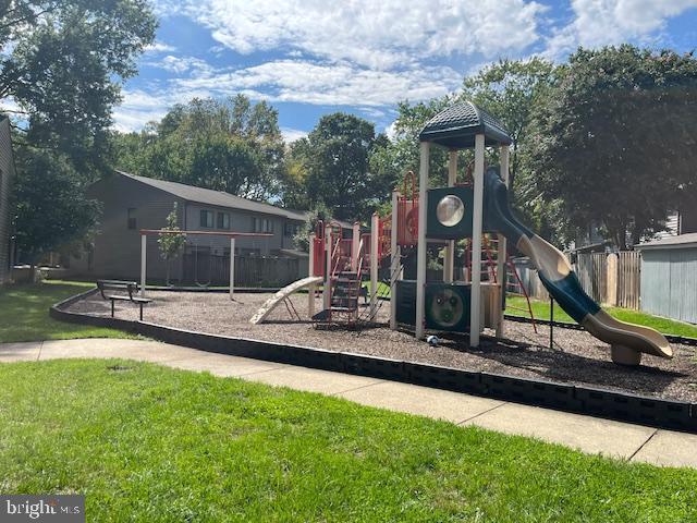 1021 CEDAR RIDGE COURT