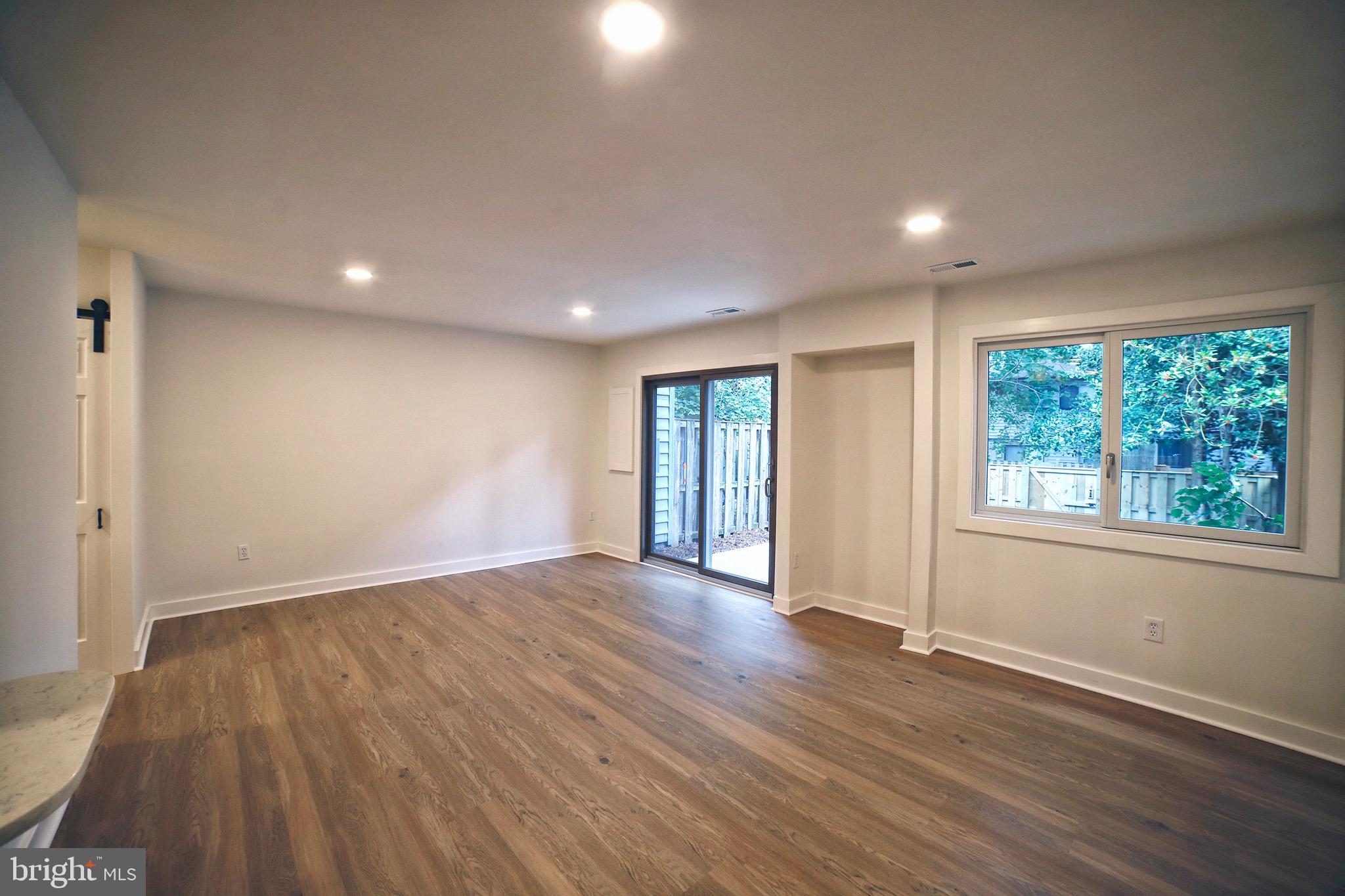 1021 CEDAR RIDGE COURT