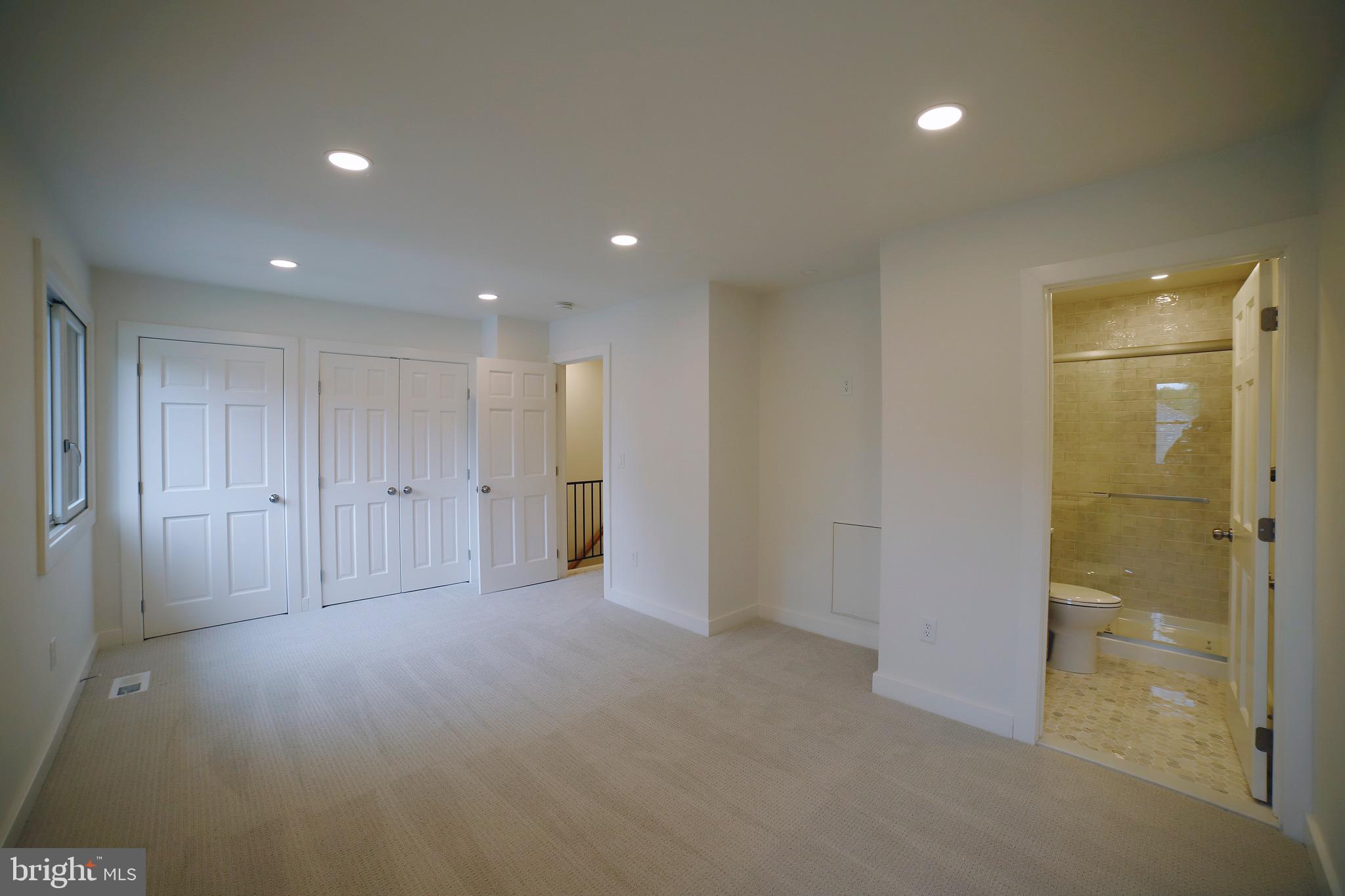 1021 CEDAR RIDGE COURT