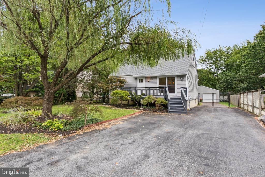 1227 HAMPTON ROAD