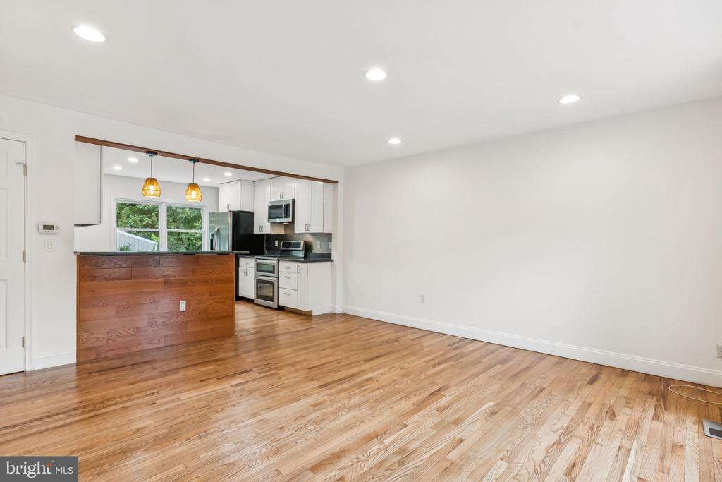 1227 HAMPTON ROAD