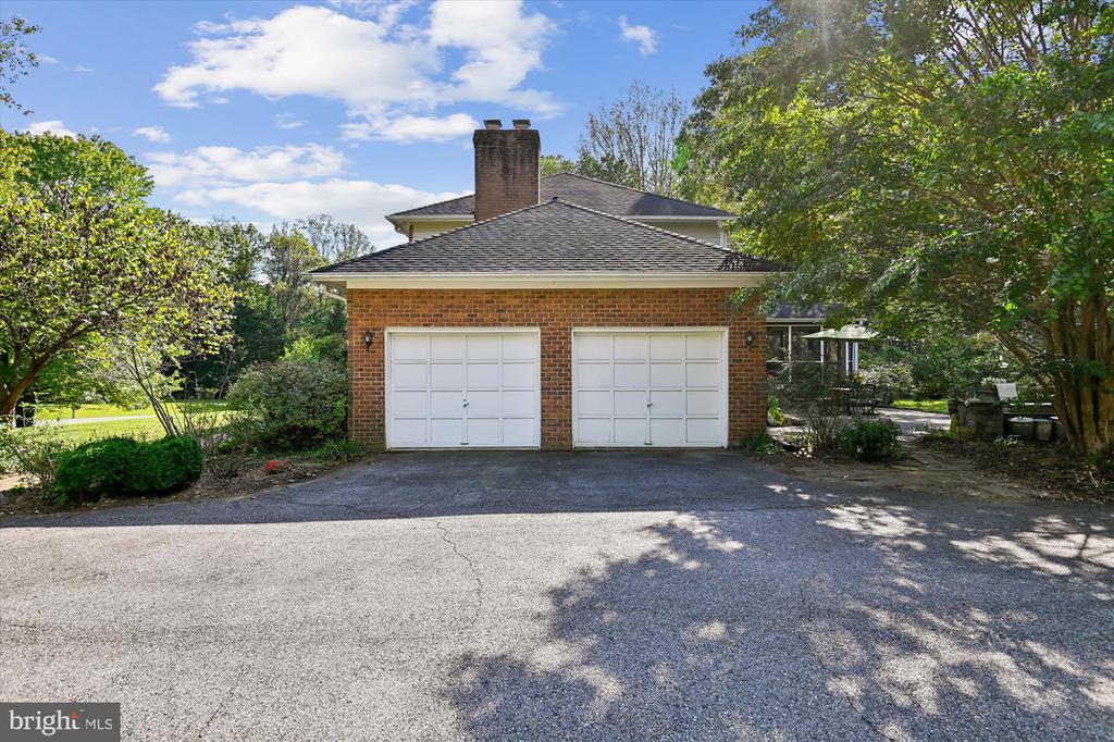 2034 HUNTWOOD DRIVE