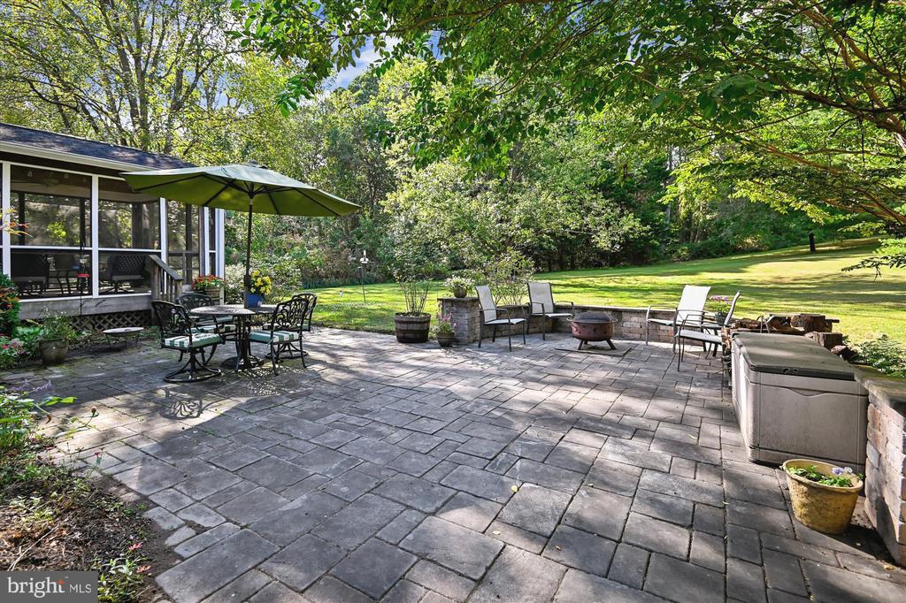 2034 HUNTWOOD DRIVE