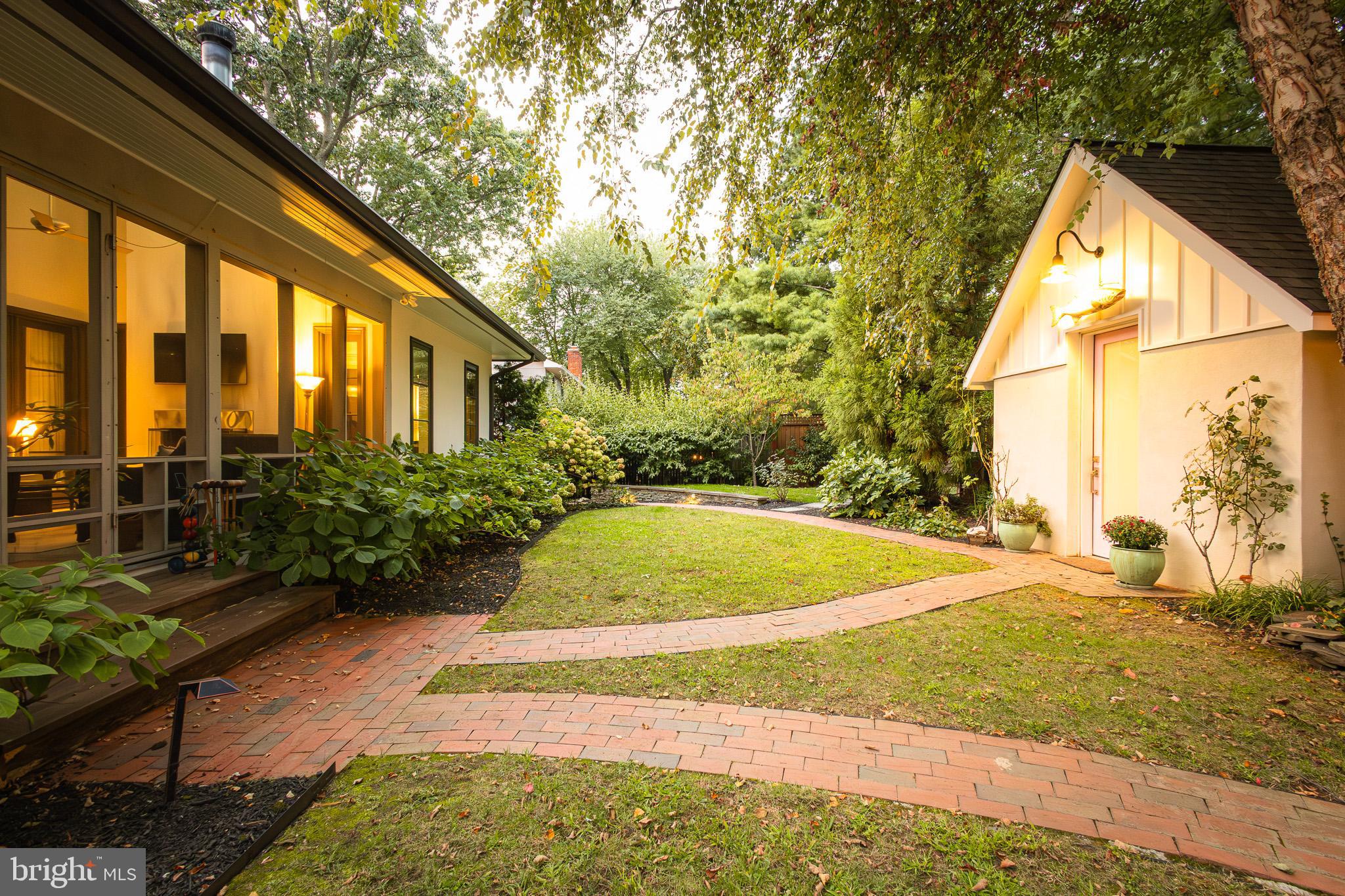 1004 MOSS HAVEN COURT