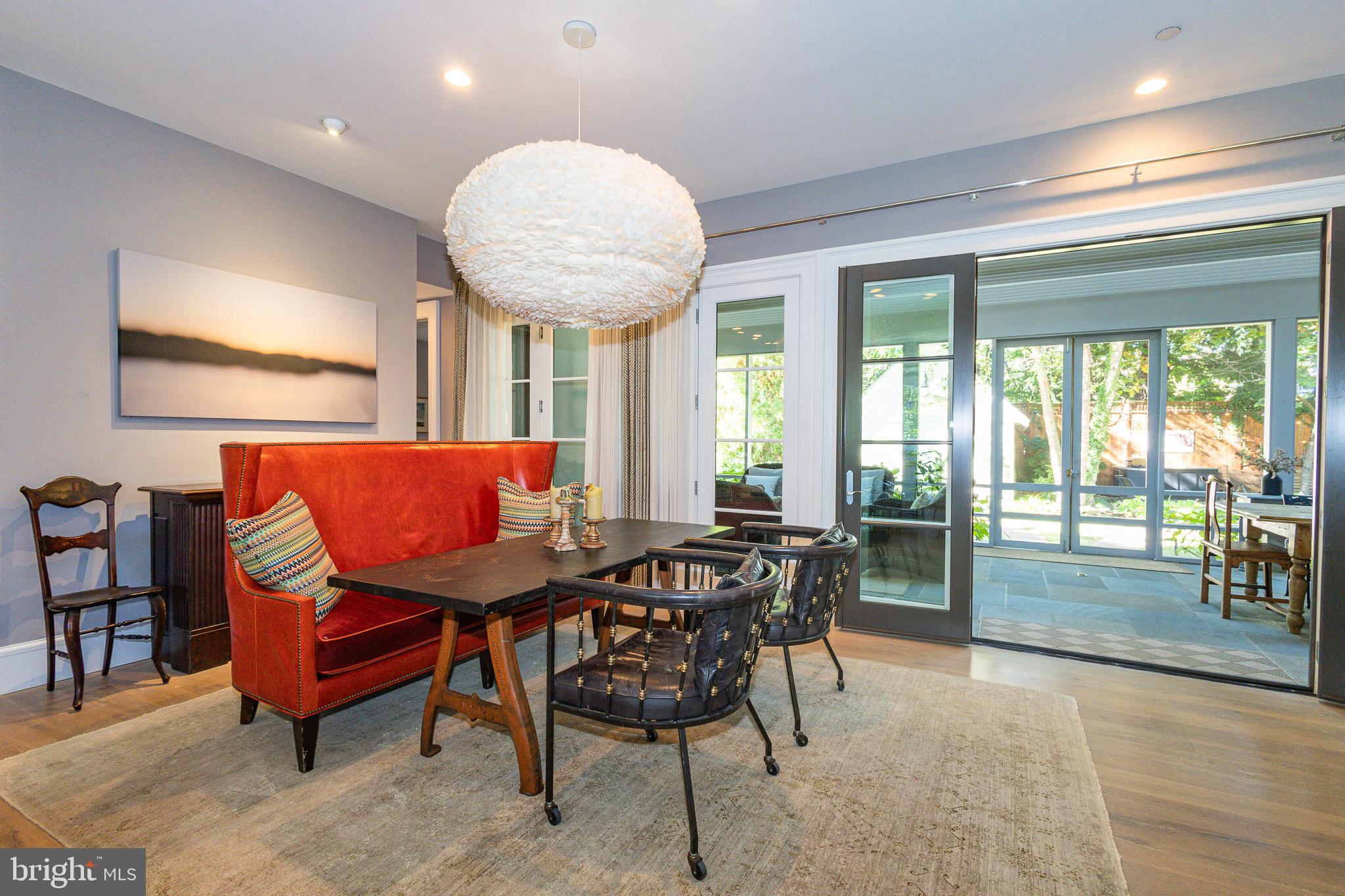 1004 MOSS HAVEN COURT