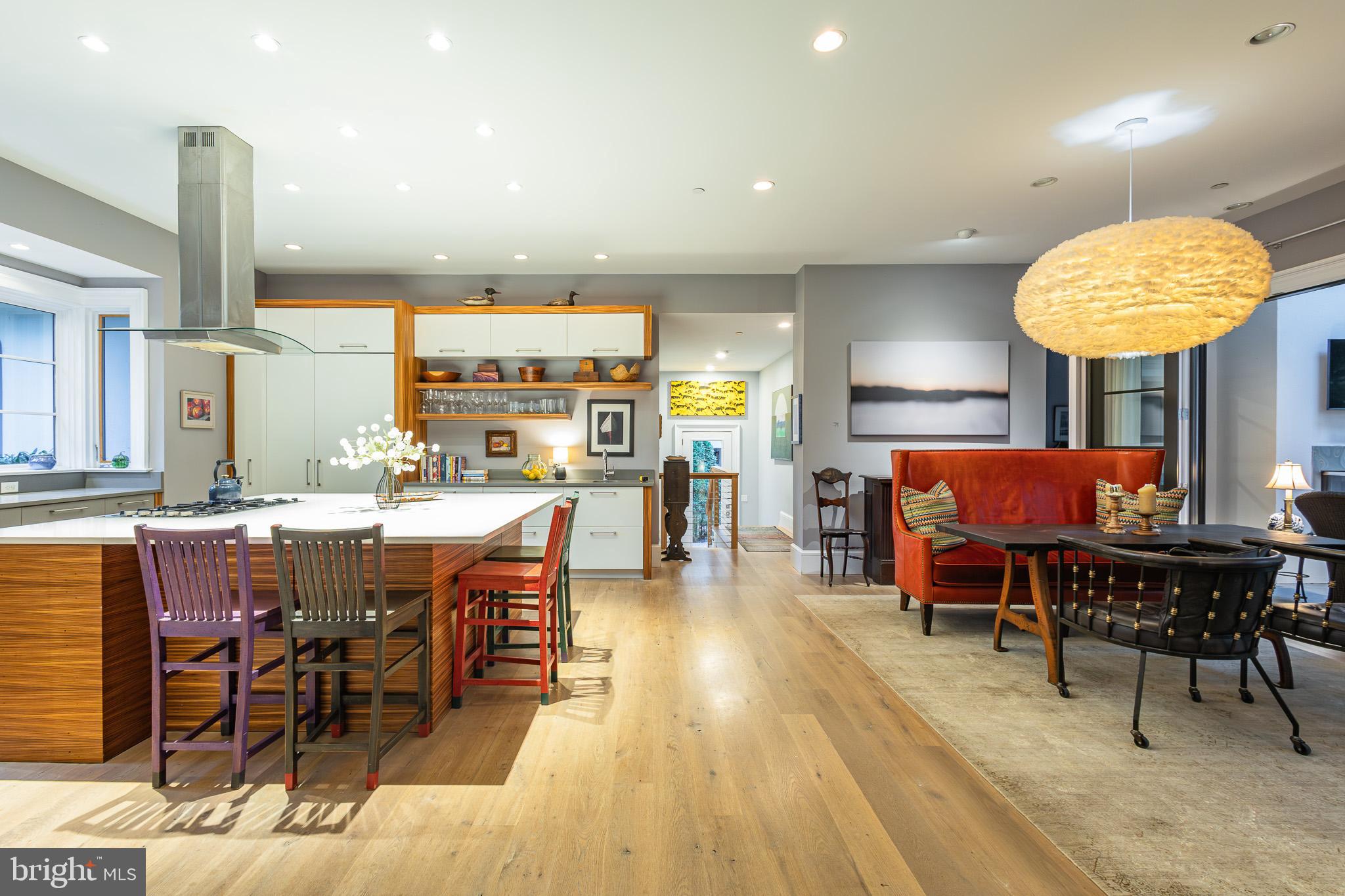 1004 MOSS HAVEN COURT