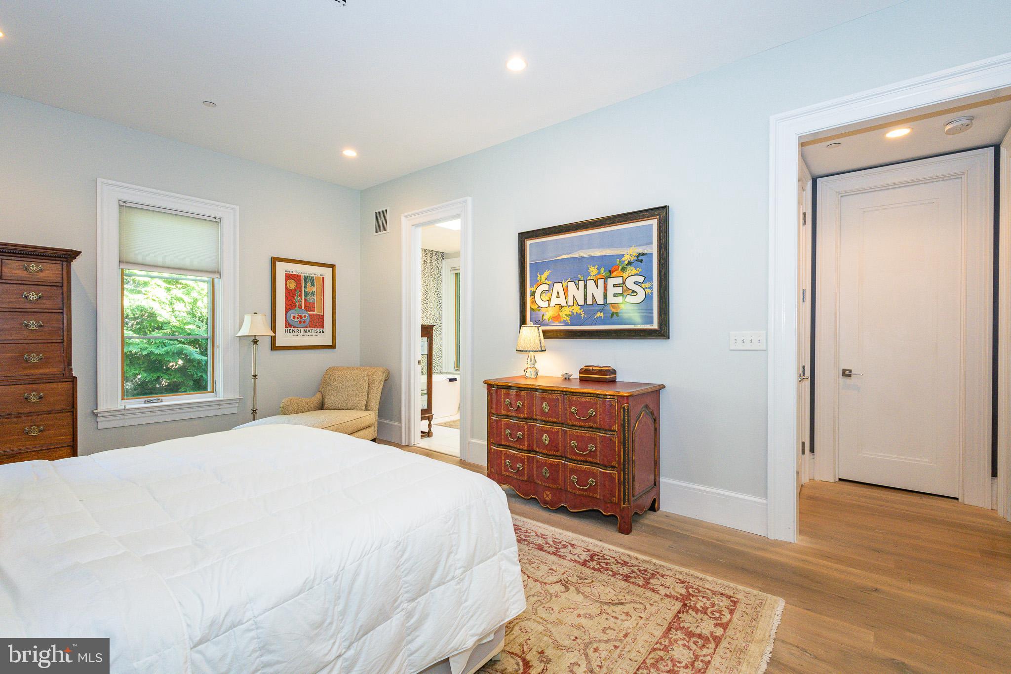 1004 MOSS HAVEN COURT