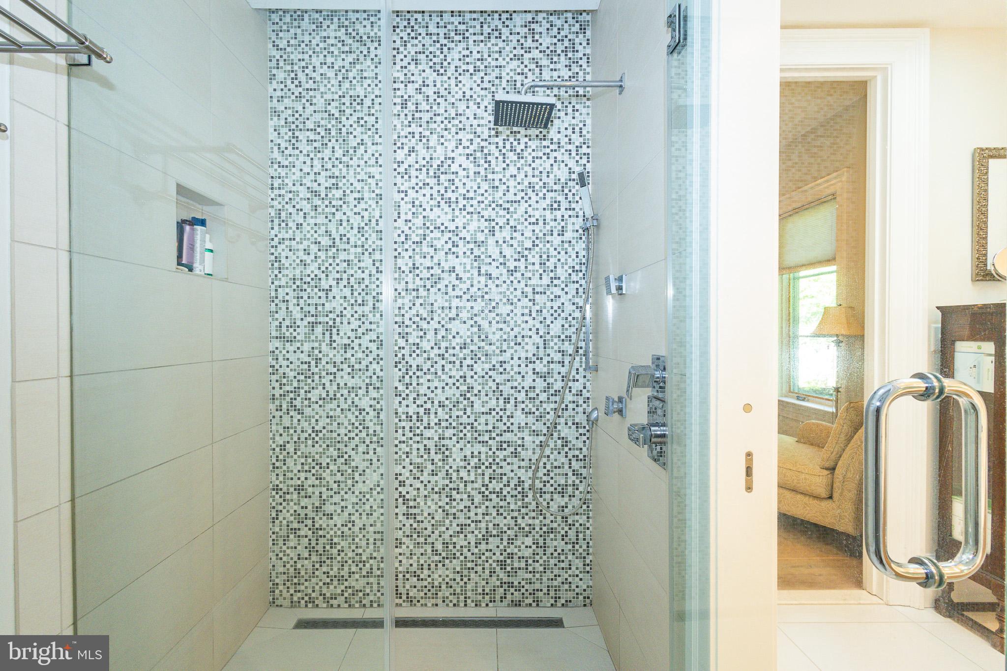 1004 MOSS HAVEN COURT