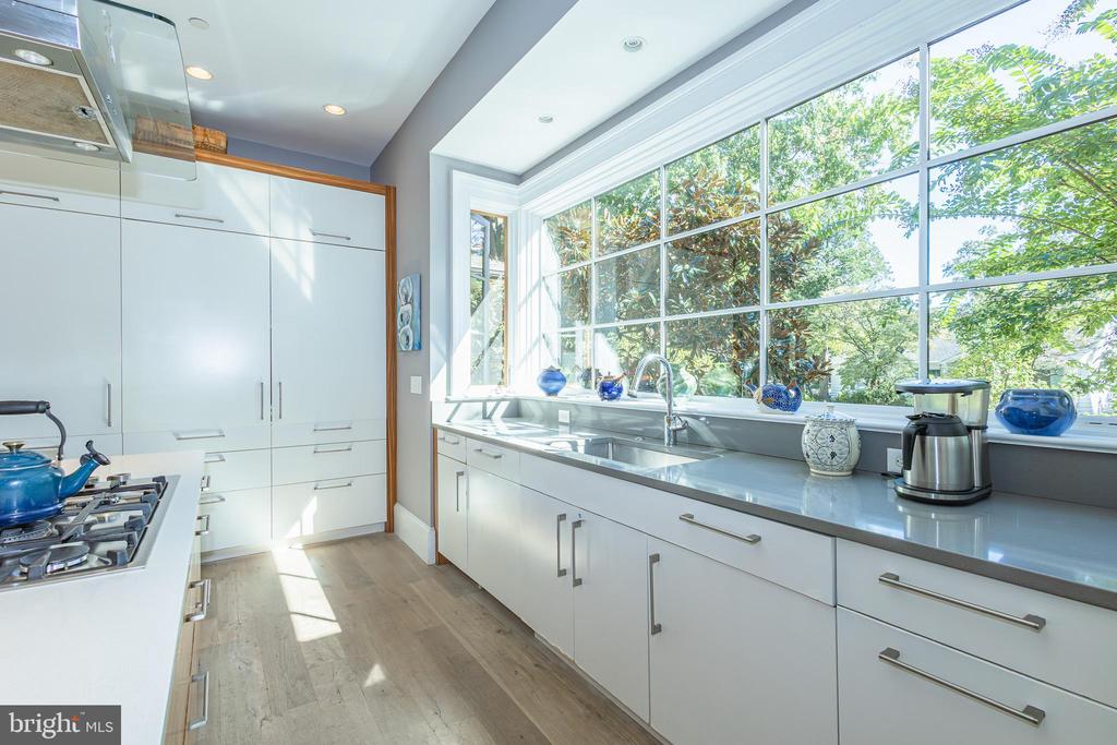 1004 MOSS HAVEN COURT