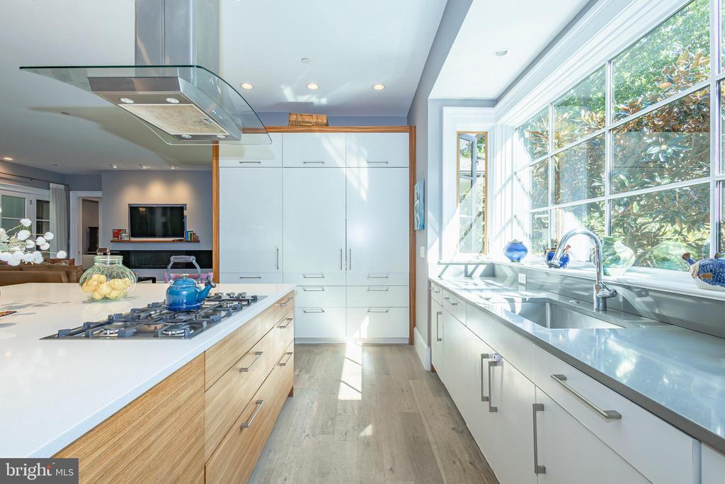 1004 MOSS HAVEN COURT