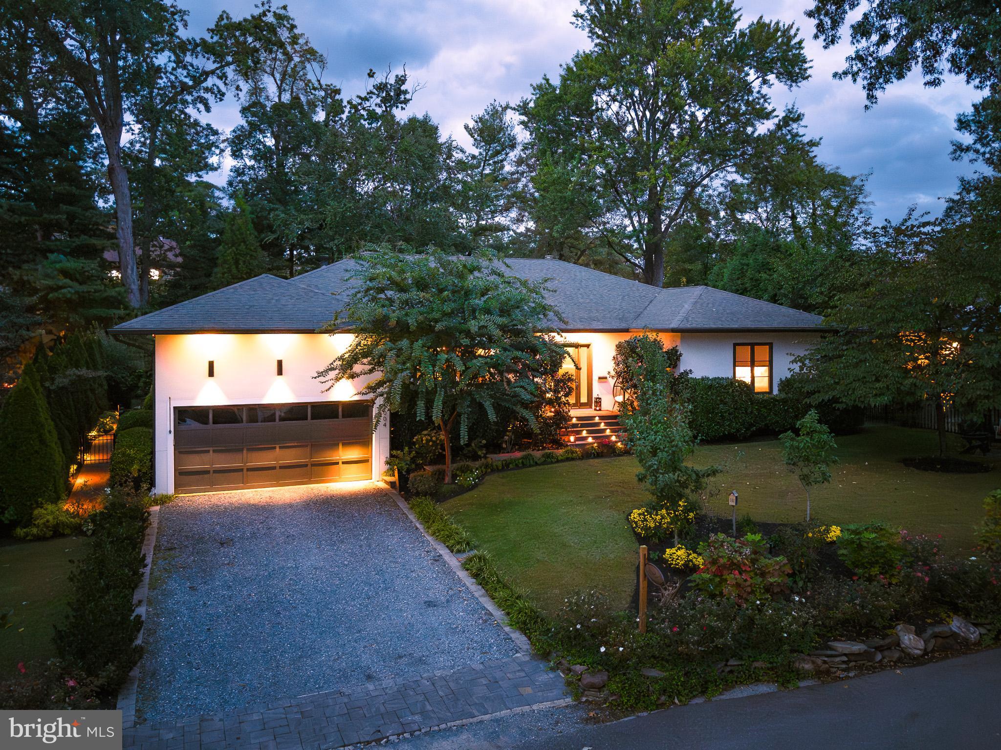 1004 MOSS HAVEN COURT